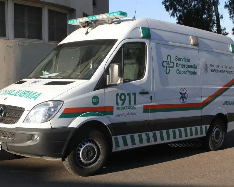 Accidente en Godoy Cruz: un obrero cayó desde un andamio y quedó en grave estado