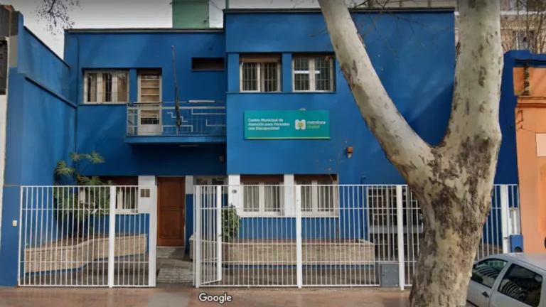 Exfuncionario es juzgado por abusar a una mujer con discapacidad en un edificio municipal