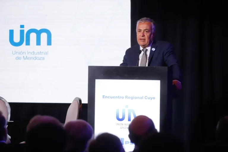 Alfredo Cornejo aseguró que “la única política de Estado que tuvo la Argentina fue el déficit fiscal”