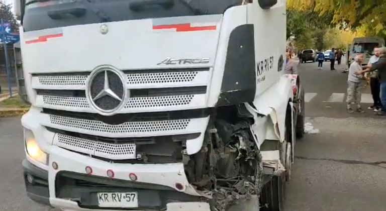 Camionero “desorientado” casi provoca una tragedia en Godoy Cruz