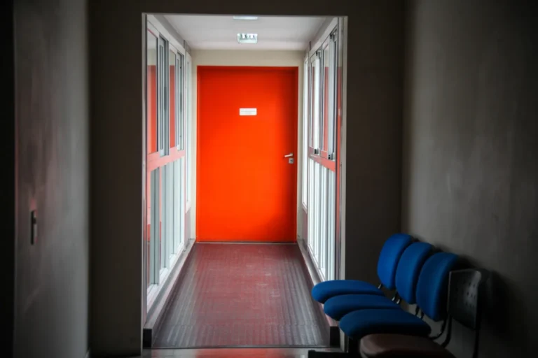 El Hospital Pereyra en crisis: con pocos médicos y cada vez más pacientes, busca un cambio