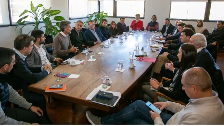 Ulpiano Suarez se reunió con empresarios y funcionarios nacionales para avanzar con la Estación Mendoza