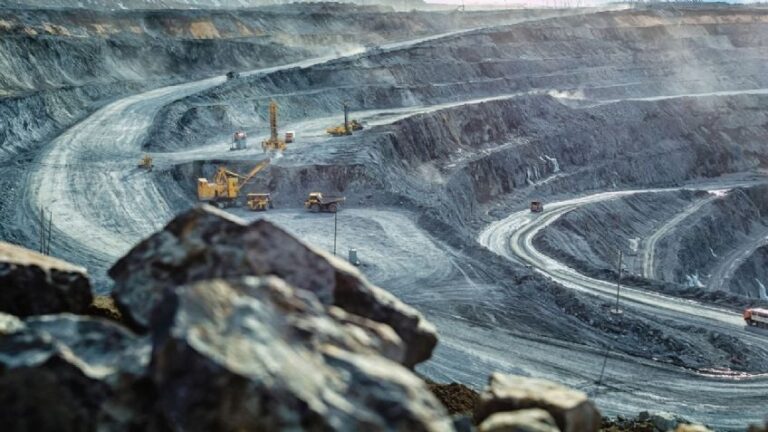 Crece la demanda laboral en minería: cuáles son las profesiones más buscadas