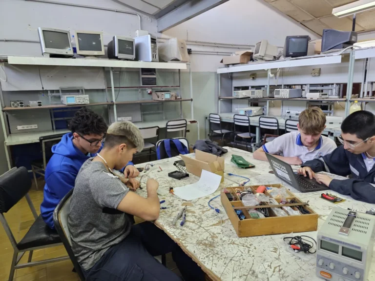 Cómo es el programa que permite saltar del Secundario al segundo año de la “facu” en Mendoza