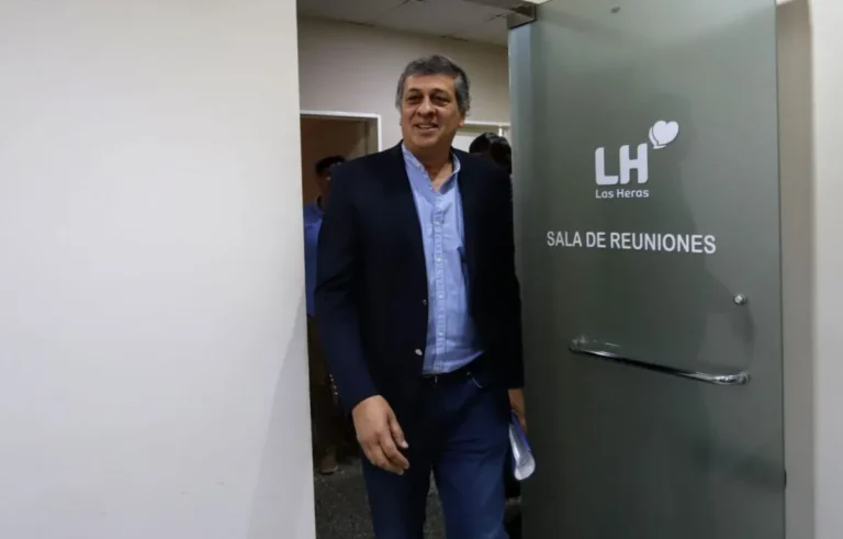 Daniel Orozco, Fernando Burlando, pases de magia y el todo vale