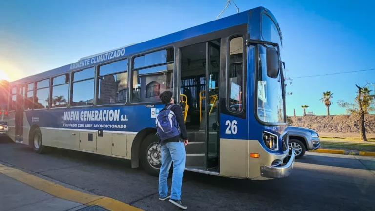 El Gobierno definió el aumento del boleto para los micros media y larga distancia en Mendoza