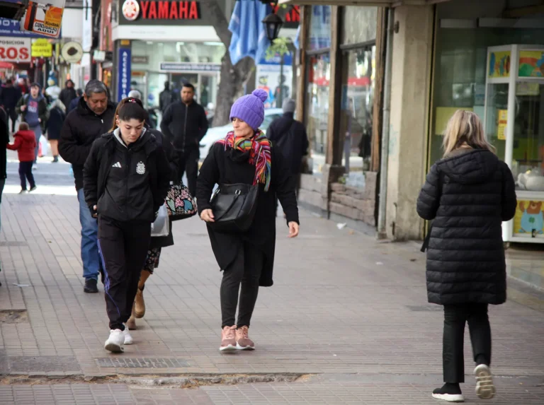 Alerta amarilla por frío extremo en Mendoza: qué zonas afecta