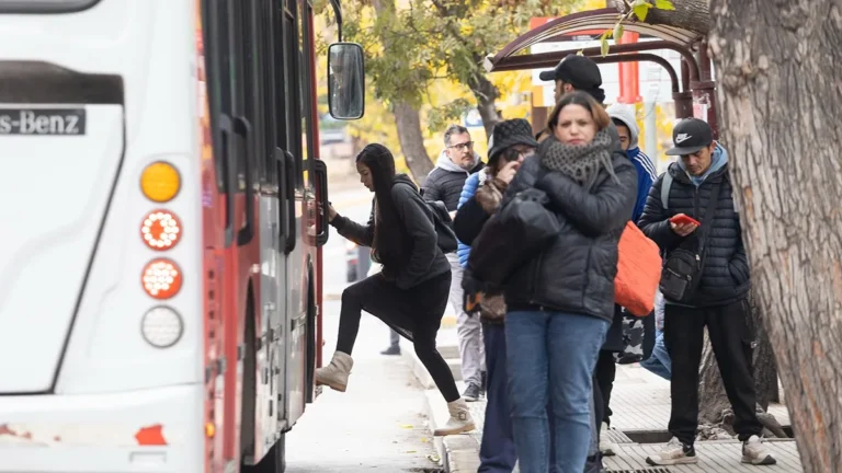 Suben las tarifas del transporte público en Mendoza y el boleto del colectivo pasará a $650