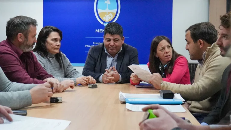 Docentes aceptaron la oferta salarial del gobierno de Mendoza para julio, agosto y septiembre