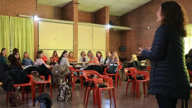 La DGE inauguró las Jornadas Docentes Remuneradas 2024 con 12 mil inscriptos