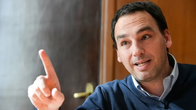 El ministro de Salud presentó la maternidad y las nuevas autoridades del hospital Lagomaggiore