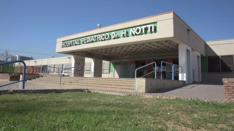 Cornejo llamó a licitación para renovar dos áreas clave del Hospital Notti