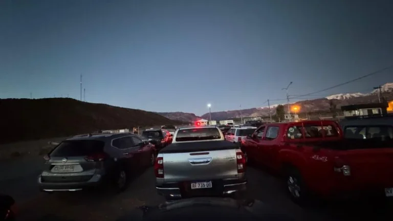 Colapso en el Paso Cristo Redentor: siete kilómetros de fila, quejas y demoras