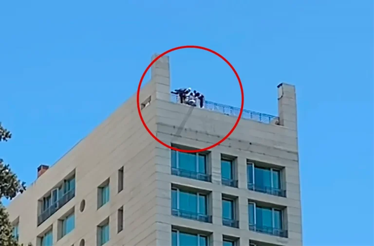 El dramático rescate de una mujer que amenazaba con arrojarse desde un hotel de Mendoza