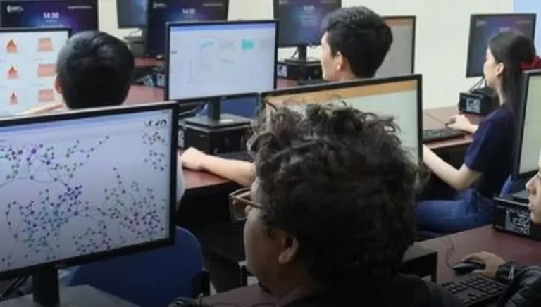 La DGE lanzó la nueva carrera de Ciencias de Datos e Inteligencia Artificial para 2025