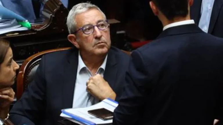 Julio Cobos propuso cambiar la ley de DNU para que ambas cámaras legislativas deban aprobarlos
