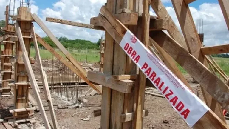 El radical Cobos y los peronistas Aveiro y Paponet reclamaron a Milei por la obra pública