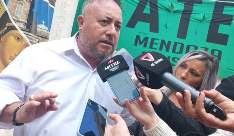 Roberto Macho, de ATE, zafó de la condena por cortar calles y no podrá delinquir por 3 años