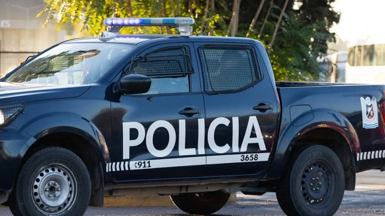 Un conductor alcoholizado chocó de atrás con un móvil de la Policía en Guaymallén