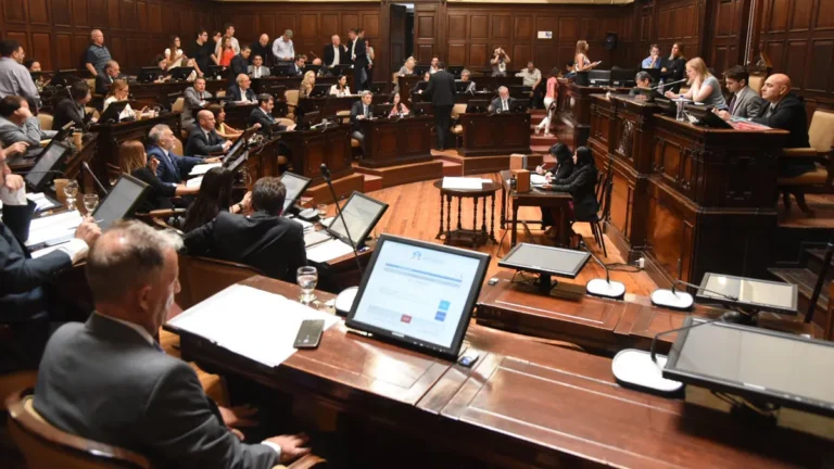 La mejora de los salarios docentes a través de incentivos fue aprobada por el Senado y ya es ley