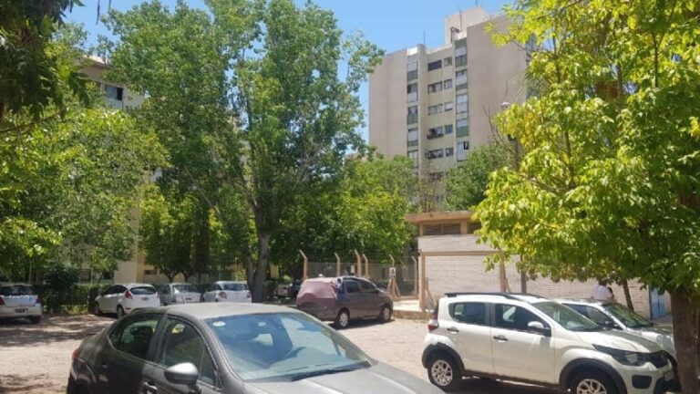 Un presunto tirador mantiene en vilo a los vecinos del barrio Unimev en Guaymallén: hay cuatro heridos