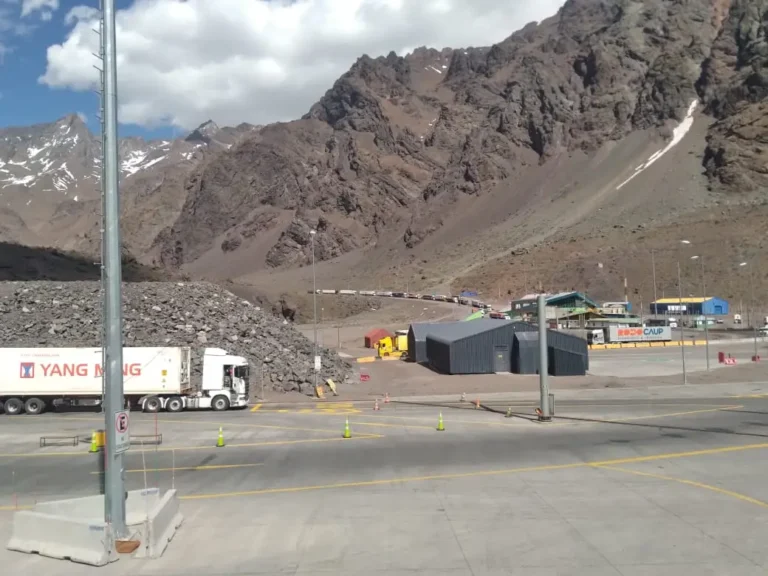 Atención mendocinos que viajan a Chile: hay alerta por tormentas eléctricas en alta montaña
