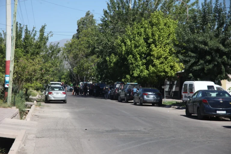 Hallaron a una mujer asesinada en un descampado de Las Heras
