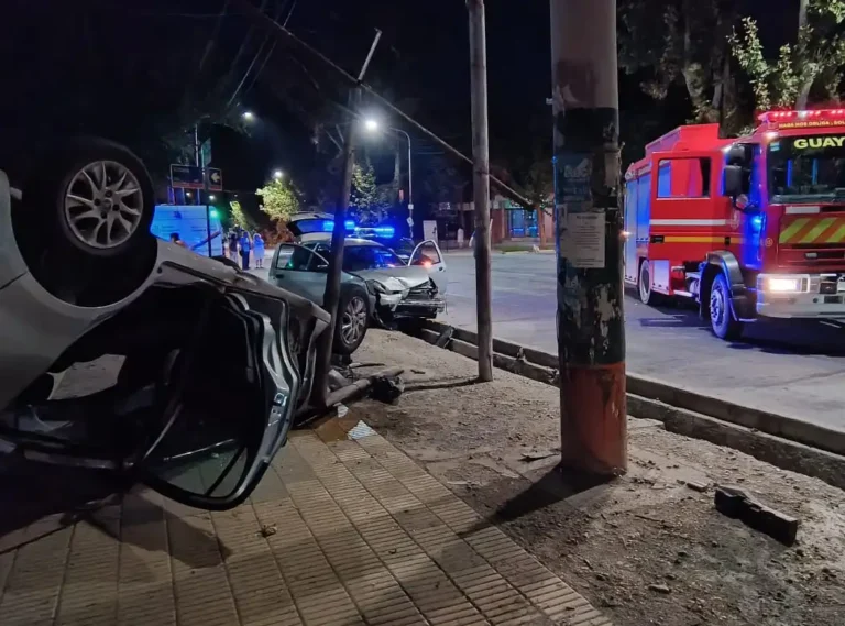 Cámara testigo: brutal choque con vuelco incluido en Guaymallén