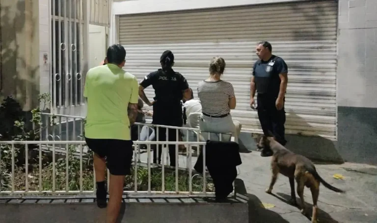 Tensión en Guaymallén con un hombre que quería quitarse la vida y atacaba a policías