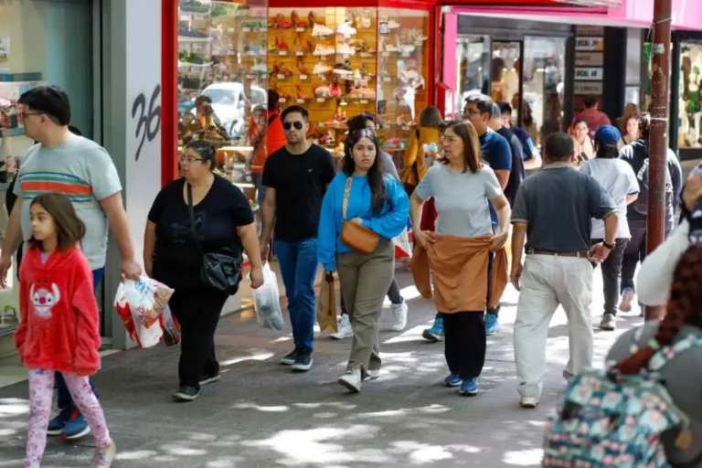 Cómo será la atención de los comercios durante el feriado