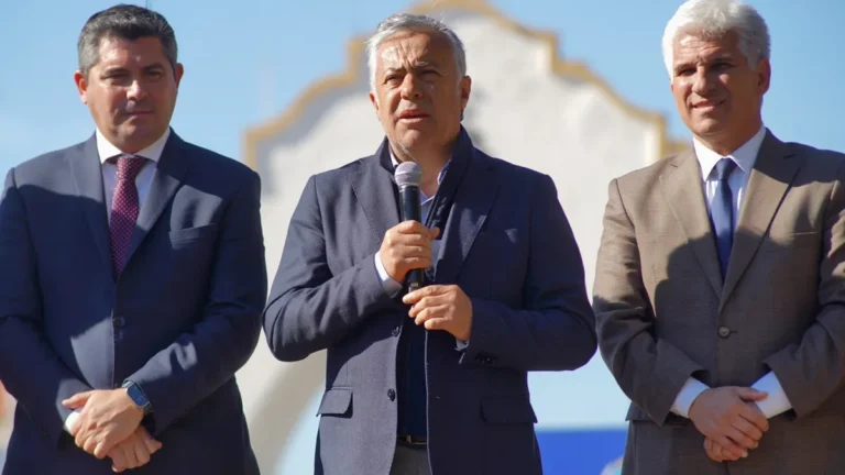 Cornejo oficializó el plan que acordó con San Juan y San Luis para combatir el narcotráfico en conjunto