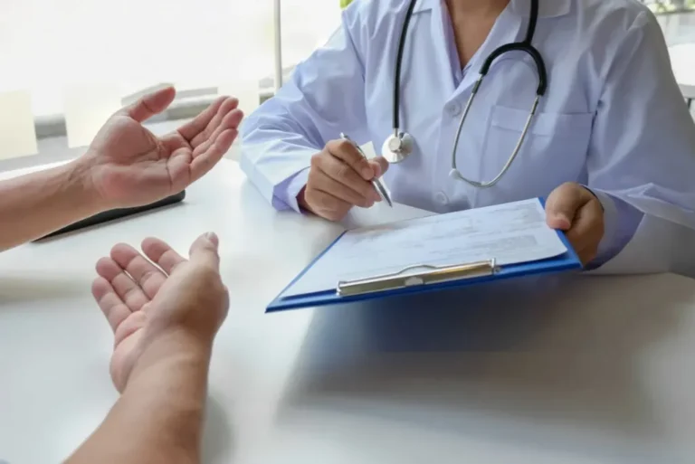 Casi la mitad de los mendocinos se atiende en hospitales públicos: la mayoría son de los municipios más alejados