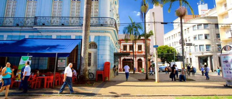 Azul inauguró una ruta inédita entre Mendoza y Brasil