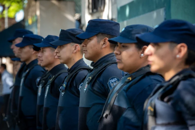 Otorgaron un aumento salarial para policías y agentes del Servicio Penitenciario: de cuánto será