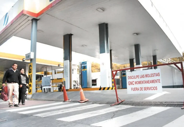 Extendieron 24 horas más el corte total de GNC de las estaciones de servicio