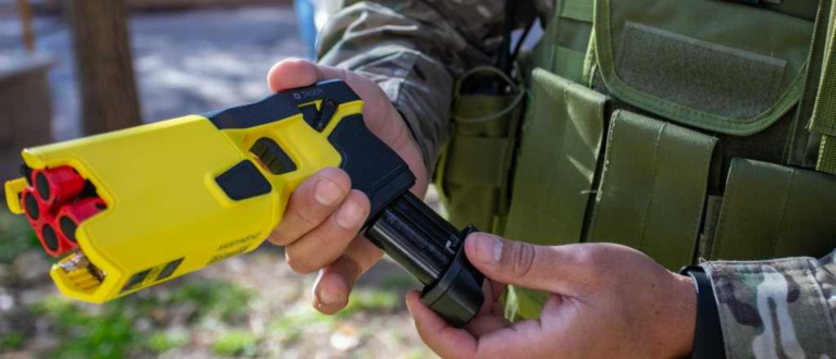 Con pistolas Taser redujeron a un hombre atrincherado en Las Heras