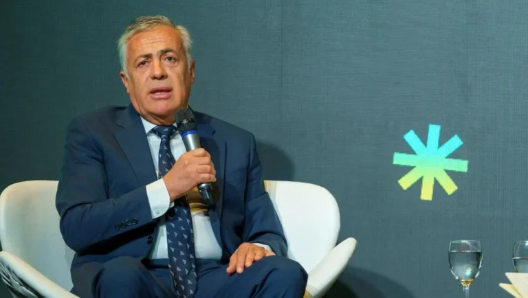 Alfredo Cornejo confirmó que el parque solar Anchoris ya comenzó a despachar energía