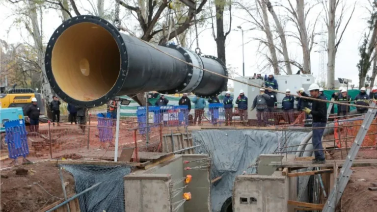 Posible corte de agua de AYSAM en Mendoza por la colocación de un nuevo caudalímetro
