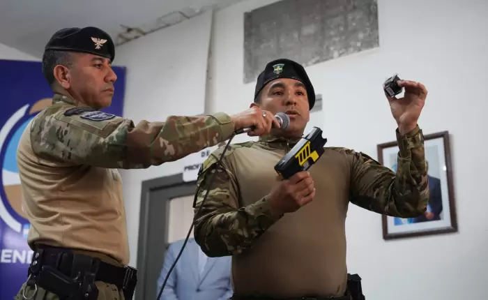 Instrucción clave: preventores de Capital comenzaron su capacitación para usar pistolas Taser