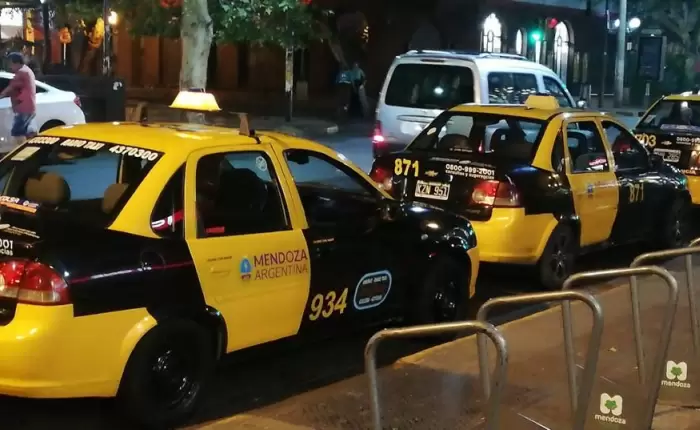 Subieron un 21% las tarifas de taxis y remises en Mendoza: cómo quedaron los valores