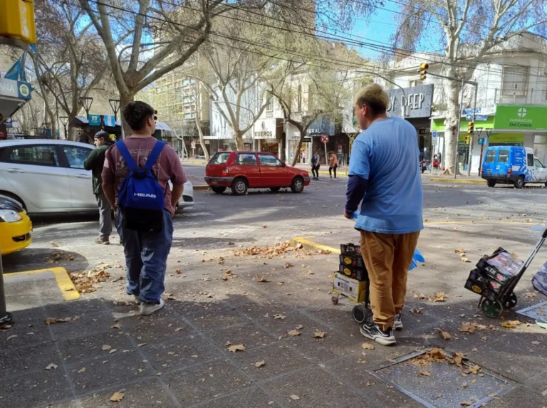 Alerta por Viento Zonda en Mendoza: fuertes ráfagas e ingreso de frente frío