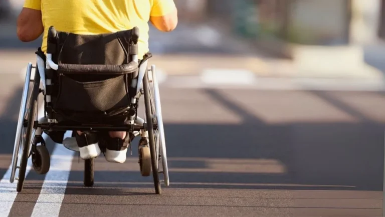 Pensiones suspendidas: el fallo que complica a la ANDIS y sienta un precedente