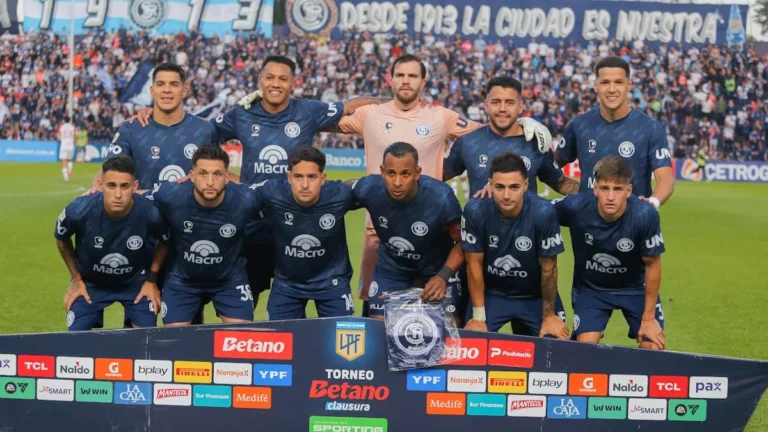 Independiente Rivadavia visitará a Racing: hora, probables formaciones y dónde ver en vivo