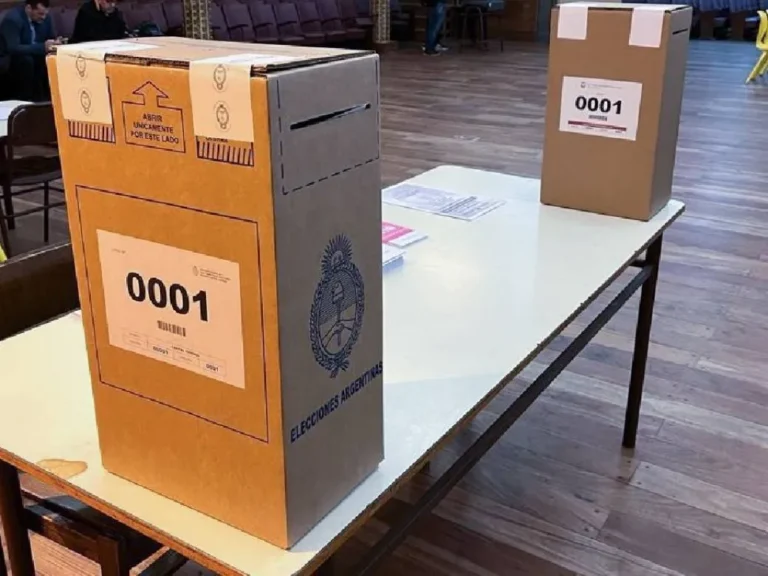 Comenzó la veda electoral: qué no se puede hacer y de cuánto es la multa si se rompe