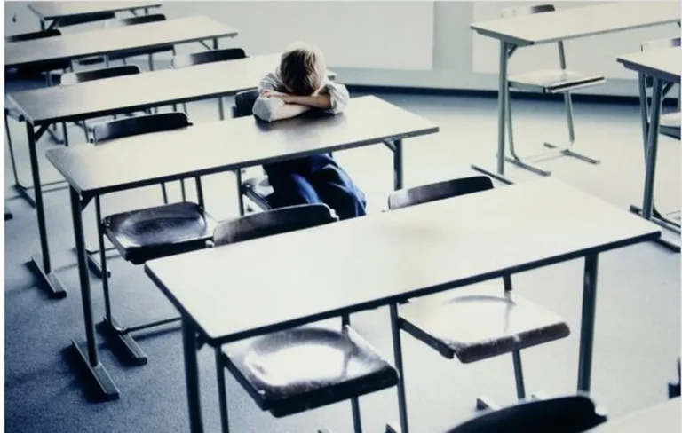 La DGE cesanteó a 38 docentes en Mendoza y entre ellos hay 7 casos que son por abuso sexual