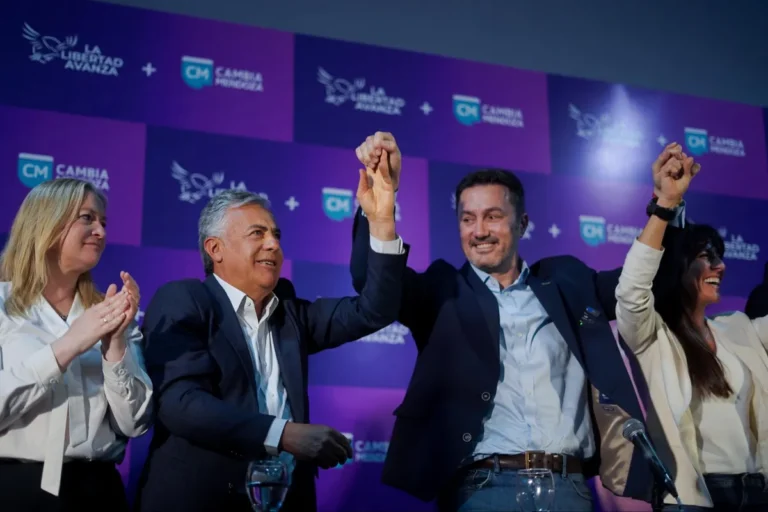 Luis Petri en el cierre de campaña: “La opción es clara, o volvemos al pasado o apostamos al futuro”