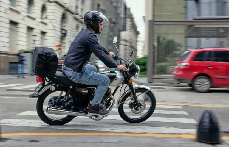 La estrategia de Fayad para que el 93% de las motos pague una sola vez el Impuesto Automotor