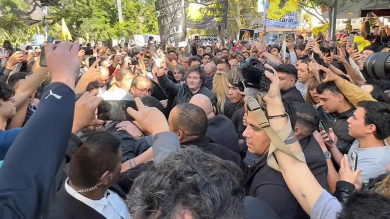 El Gobierno destinó unos 450 policías para custodiar la visita de Javier Milei a Ciudad