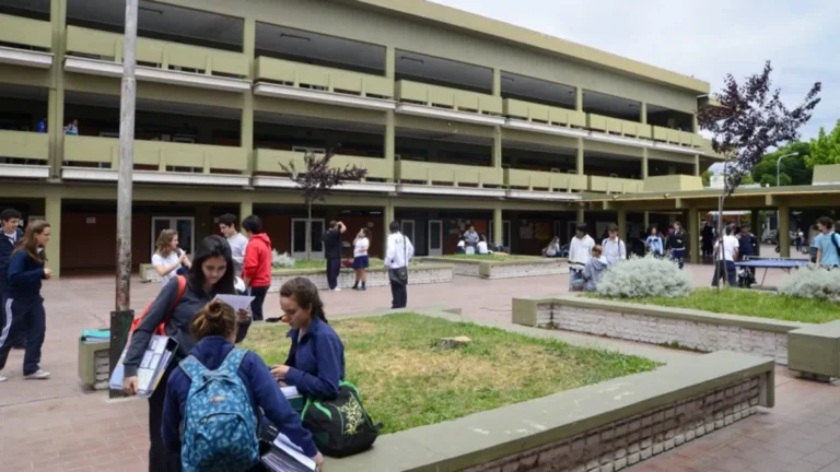 Publicaron la asignación de los estudiantes secundarios a cada colegio de la UNCuyo