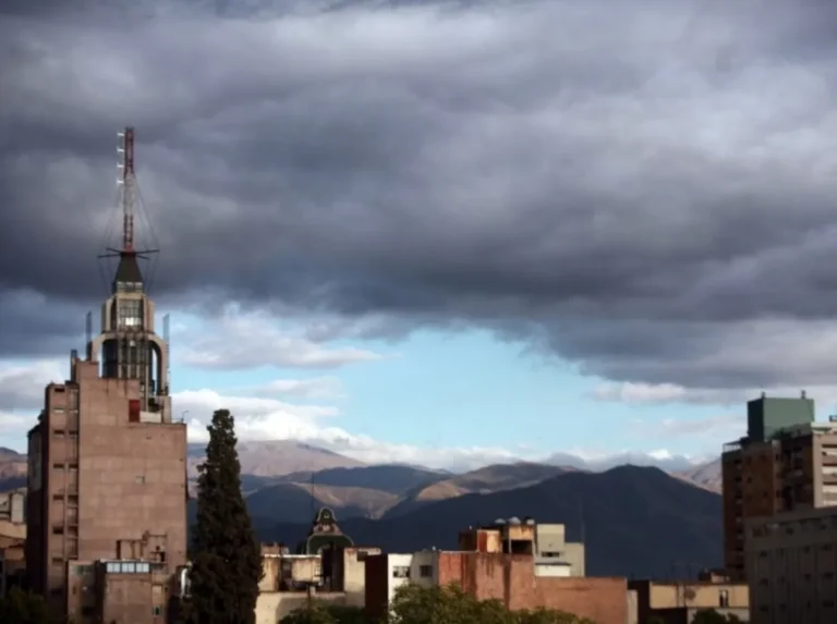 Lluvia y descenso de temperatura: así estará el tiempo este jueves en Mendoza